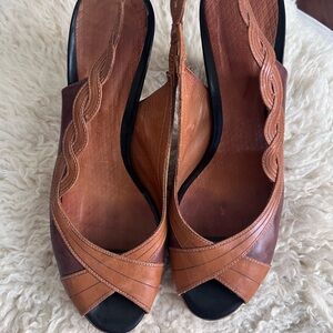 Chie Mihara leather sandals in size EU 40, US 10.